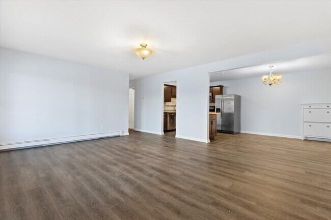 Foto del edificio - 516 Laurel Lake Rd