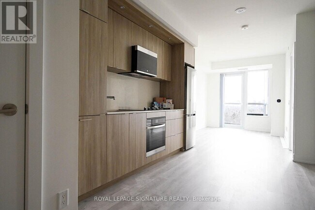 Photo du bâtiment - 60 Central Park Road Way