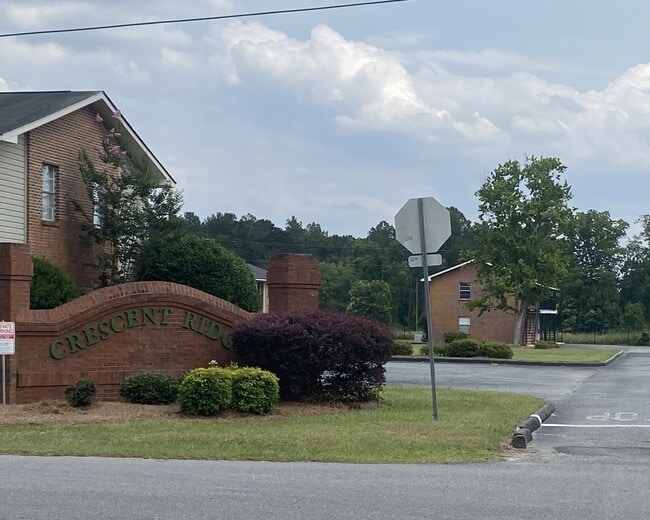 Building Photo - Crescent Ridge Apartments