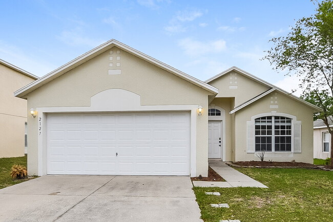 Building Photo - 2127 Aitkin Loop