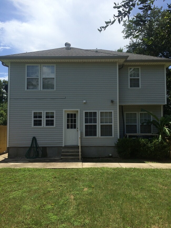 Building Photo - 3150 Virginia St