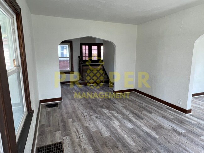 Foto del edificio - 3 bedrooms 1 bathroom house for rent in Da...