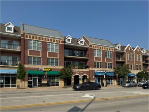Building Photo - 40 E Northwest Hwy