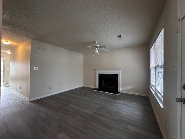 Foto del edificio - 2909 Spring Garden St