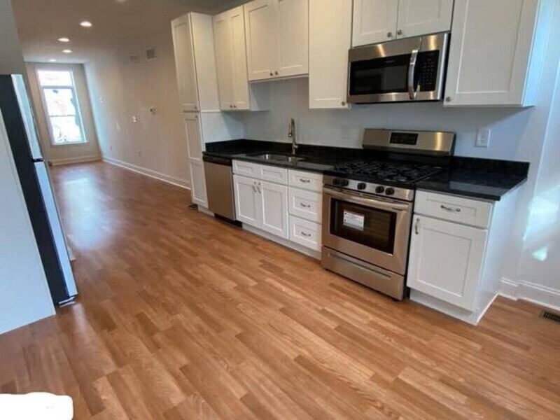 Foto principal - 2207 Lamley St