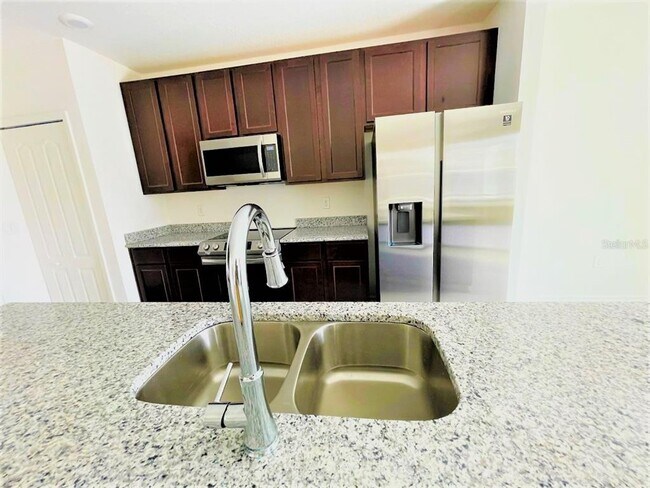 Building Photo - 4519 Birdsong Dr