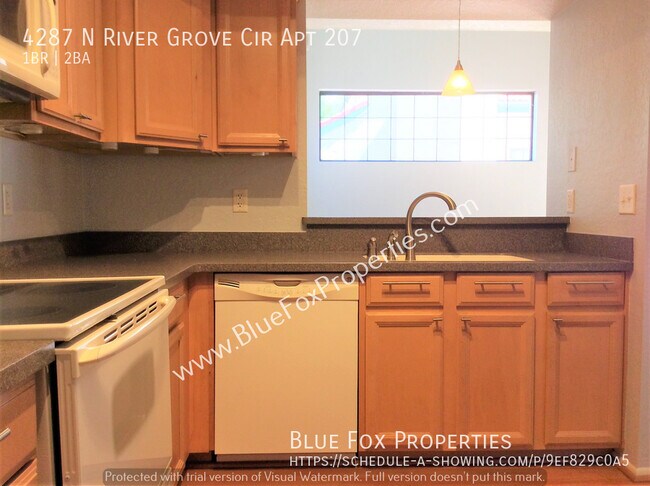Foto del edificio - Beautiful Condo 10mins to UofA!