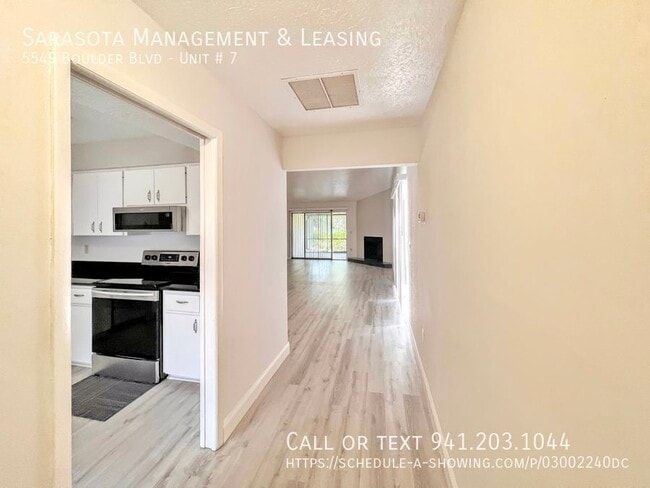 Building Photo - 5549 Boulder Blvd