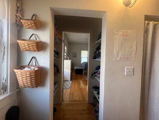 Foto del edificio - 27 Holton St