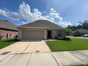 Building Photo - 7108 Kenilworth Crossing Ave