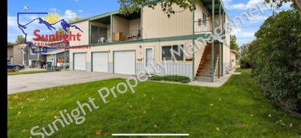 Building Photo - 129 S 12th St W