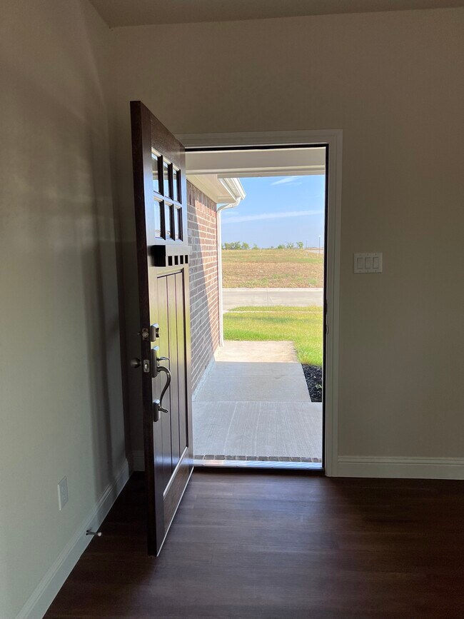 Building Photo - 4714 Elite Dr
