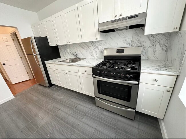 Foto del edificio - 755 Rogers Ave