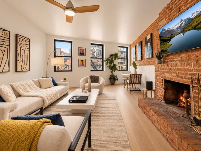 Building Photo - 354 Bowery-SI ID1034997P