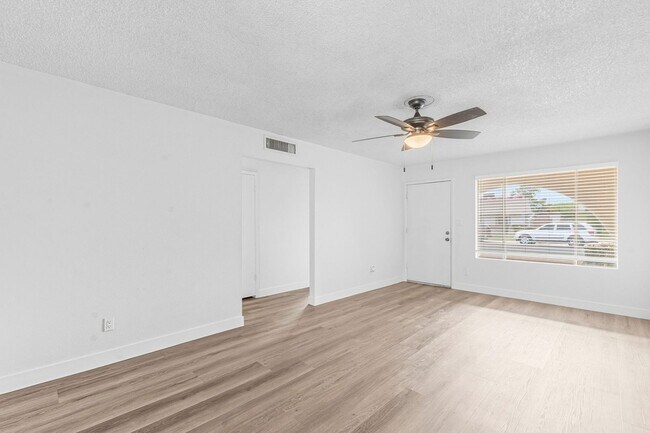 Foto del edificio - Wonderful East Valley Home! 4bedroom 1.5 B...