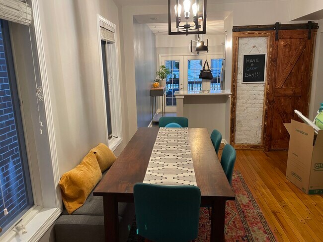 Foto del edificio - 1113 W Wrightwood Ave
