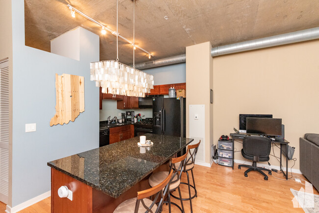 Building Photo - 700 N Larrabee St