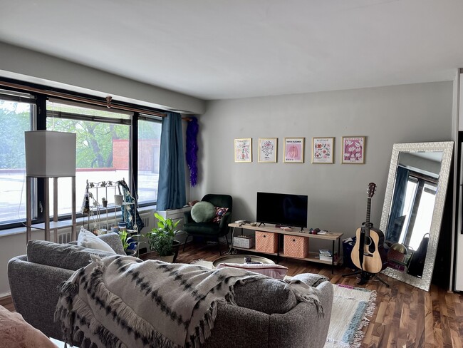 Foto del edificio - 3100 N Lake Shore Dr