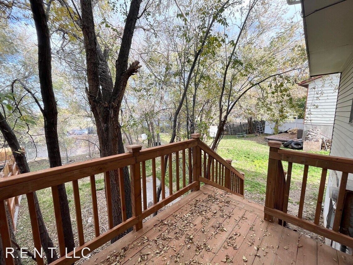 3 br, 1.5 bath House 9168 W Copper Cove House for Rent in Magna