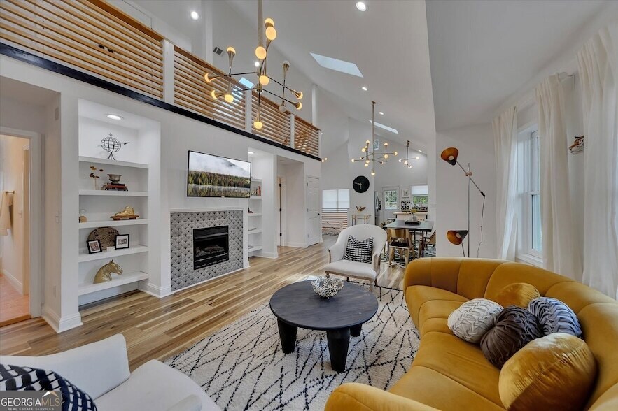 Foto principal - 937 Austin Ave NE