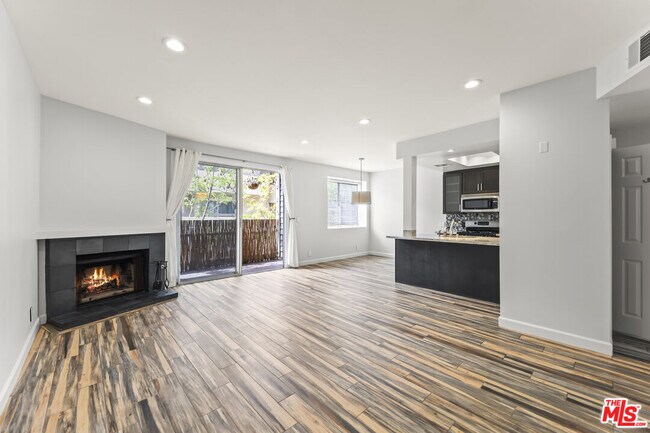 Foto del edificio - 8500 Falmouth Ave