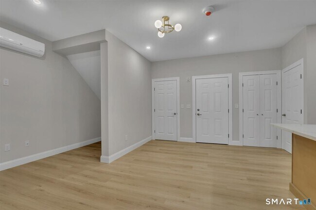 Foto del edificio - 1347 New Haven Rd