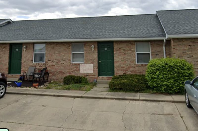 Primary Photo - 8701 N Raintree Ct