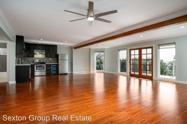 Building Photo - 1 br, 1 bath House - 3020 Broadmoor View