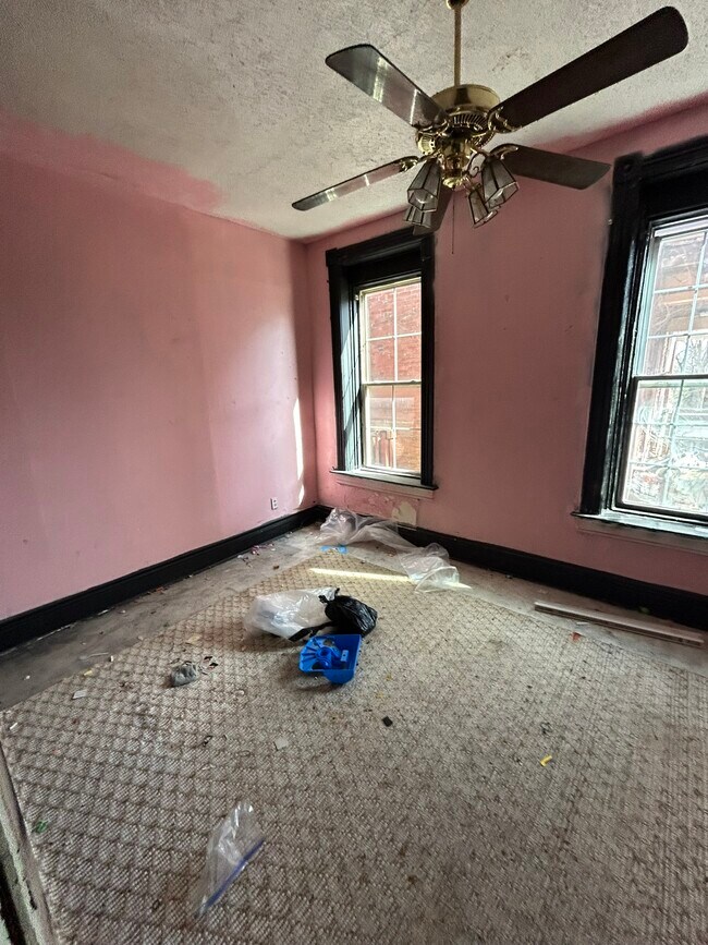 Foto del edificio - 4330 Blair Ave