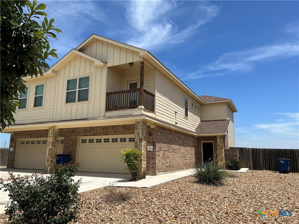 Foto principal - 415 Creekside Curve