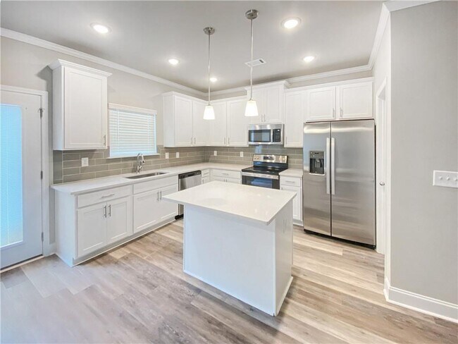 Foto del edificio - 1466 Fern Ridge Ln