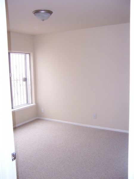 Building Photo - 1445 7th Ave