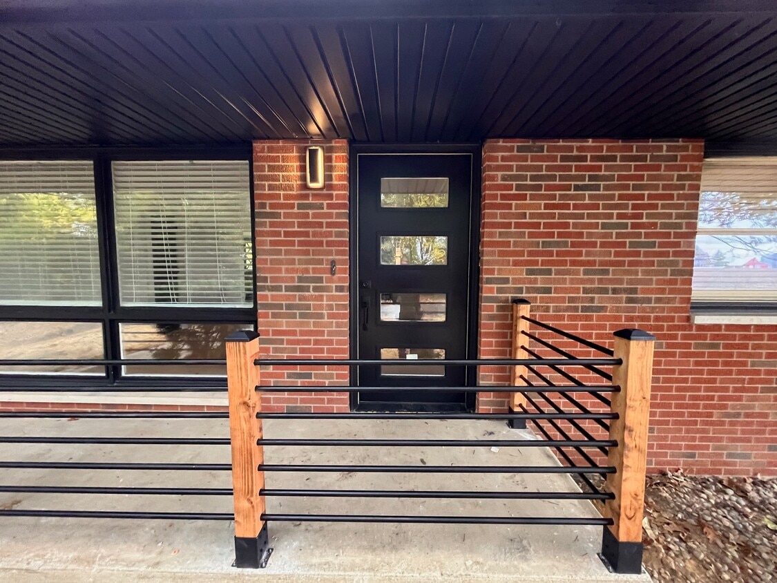 Photo - 4759 Blackburn Rd (Edwardsville, IL)