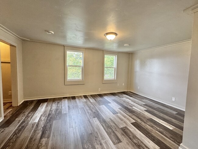 Building Photo - 643-645-645 S Jefferson St
