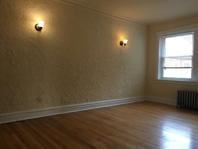 Building Photo - 2242 N Monticello Ave