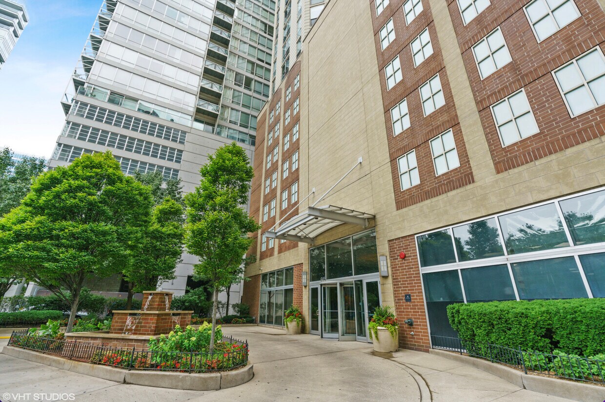 645 N Kingsbury St Unit 1404, Chicago, IL 60654 Condo for Rent in