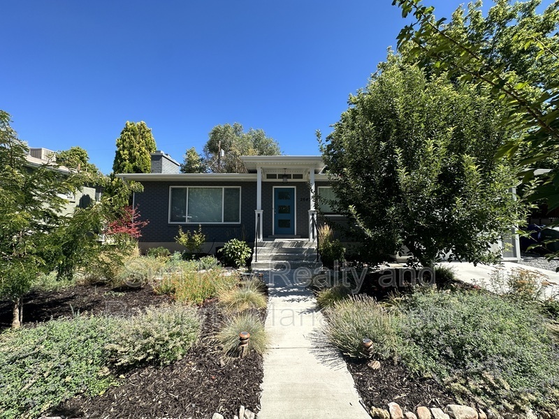 Primary Photo - 2647 Jasper St