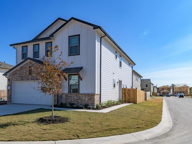 Building Photo - 9113 Garnet Dr