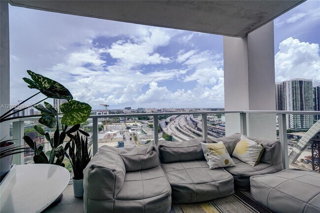 Foto del edificio - 1040 Biscayne Blvd