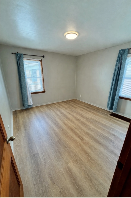 Building Photo - 112 S Villa Dr