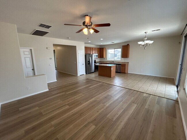 Foto del edificio - 10042 W Illini St