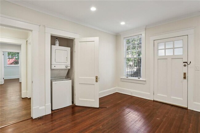 Foto del edificio - 385 10th St NE