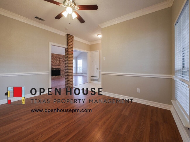 Building Photo - 6009 Kenilworth Dr Arlington