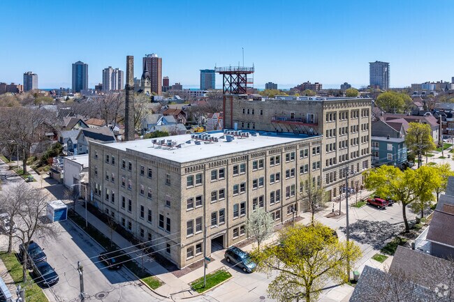 Foto del edificio - Western Leather Lofts