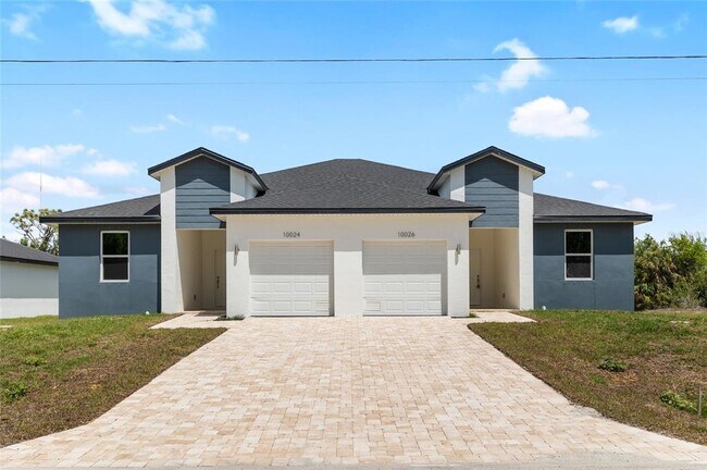 Foto del edificio - 10026 Cocoa Beach St