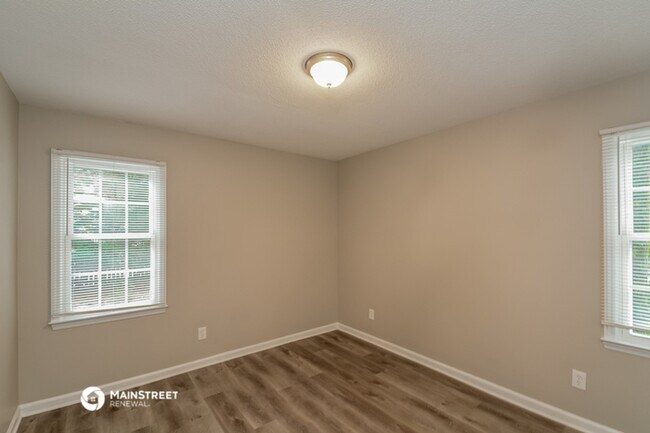 Building Photo - 4700 Thurmount Pl