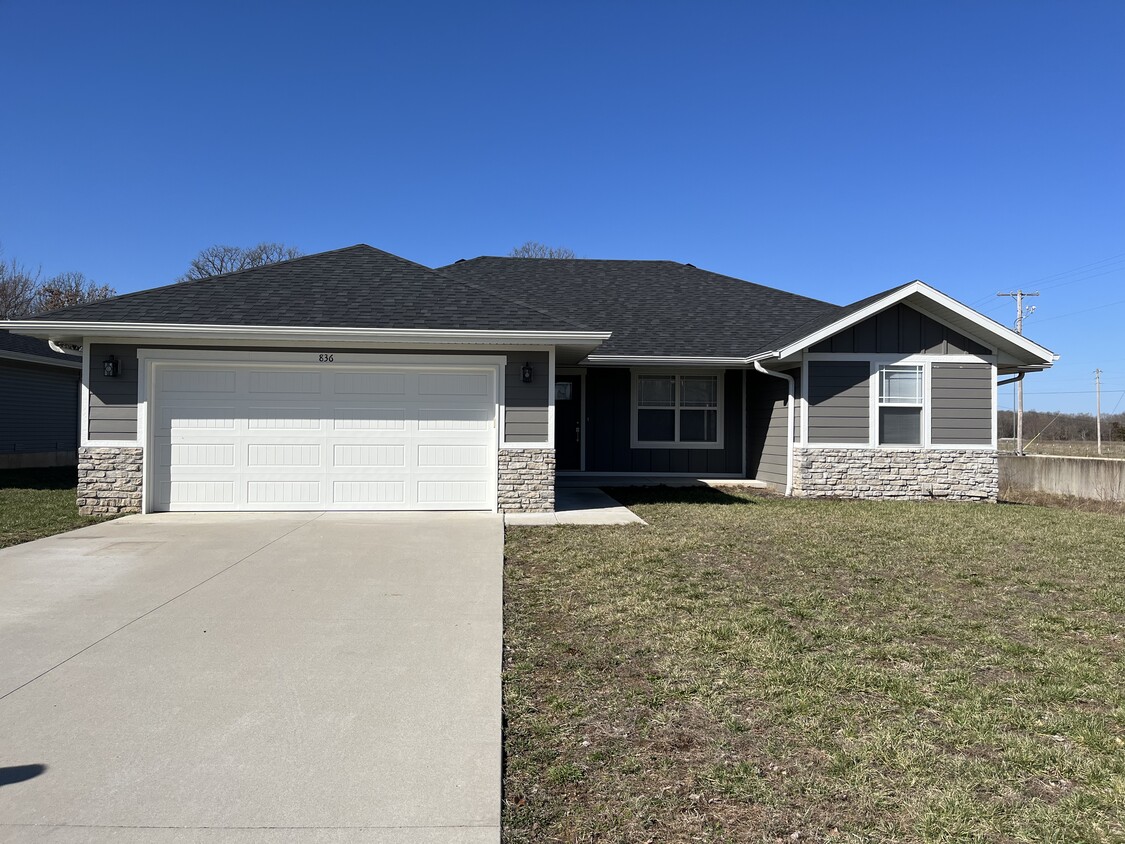 Foto principal - 836 Vermillion Dr