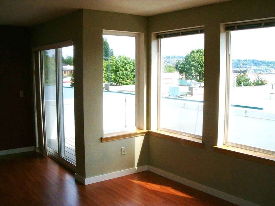Primary Photo - Large 2 bed close to South Lake union! 2 w...