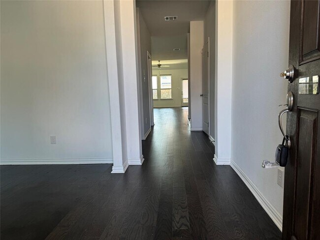 Building Photo - 623 Pheasant Hill Ln