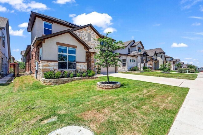 Building Photo - 2907 Zelma Dr
